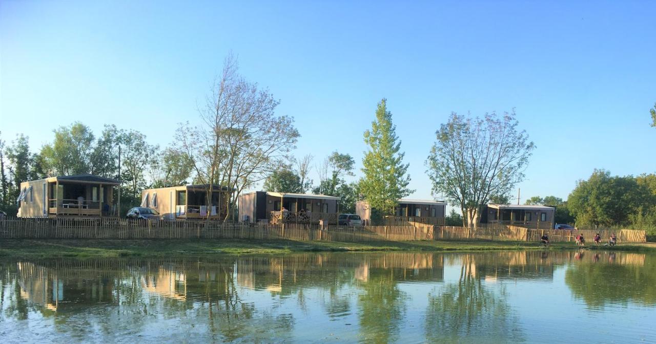 Camping La Haie Penee **** Saint-Quentin-en-Tourmont Εξωτερικό φωτογραφία