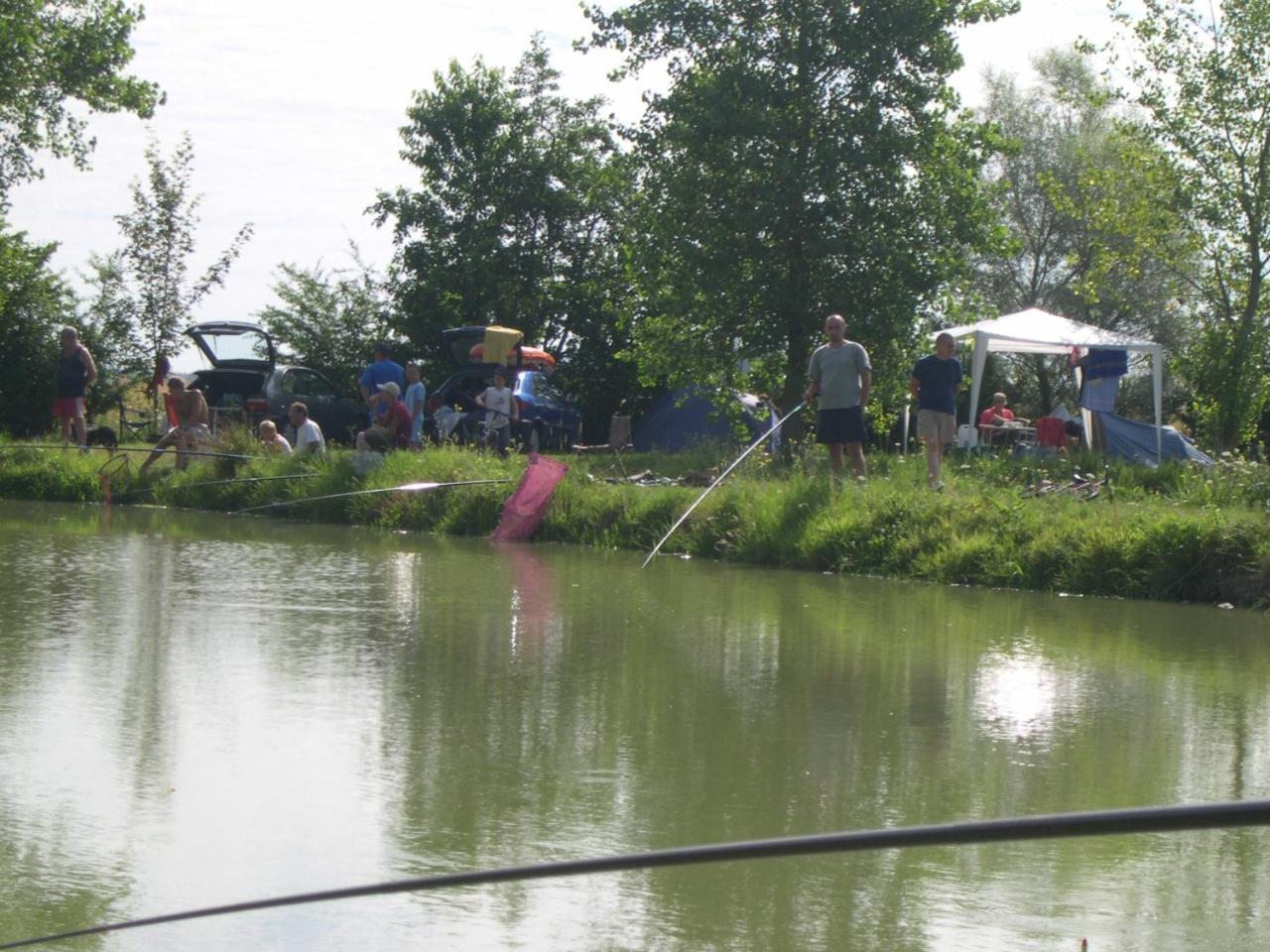 Camping La Haie Penee **** Saint-Quentin-en-Tourmont Εξωτερικό φωτογραφία